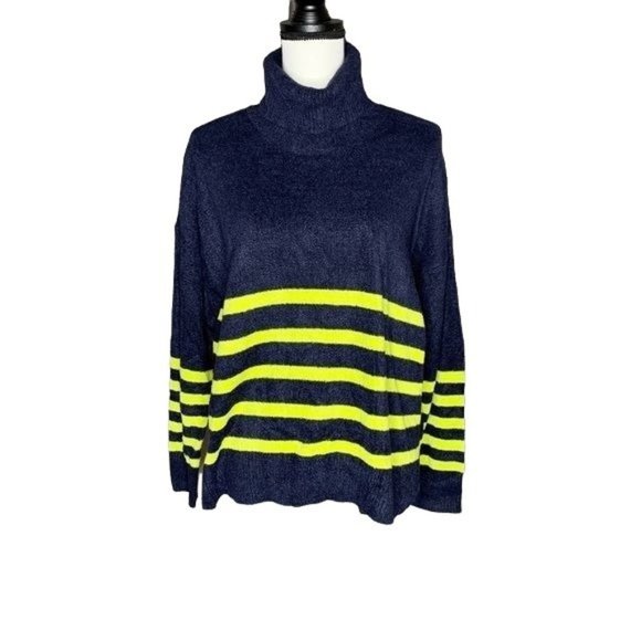 Vince Camuto Sweaters - Vince Camuto Striped Turtleneck Lightweight Sweater Size Medium